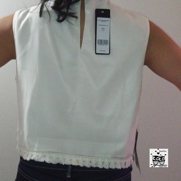 Macrame Embroidered Crop Top - Picture 5 of 8